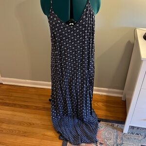 Old Navy navy print maxi dress